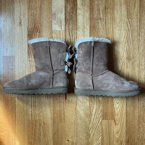 Great condition! Authentic Ugg boots with bows!